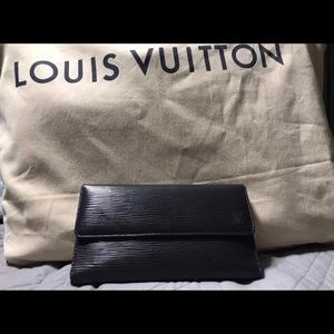 *SOLD* Louis Vuitton Long Trifold wallet